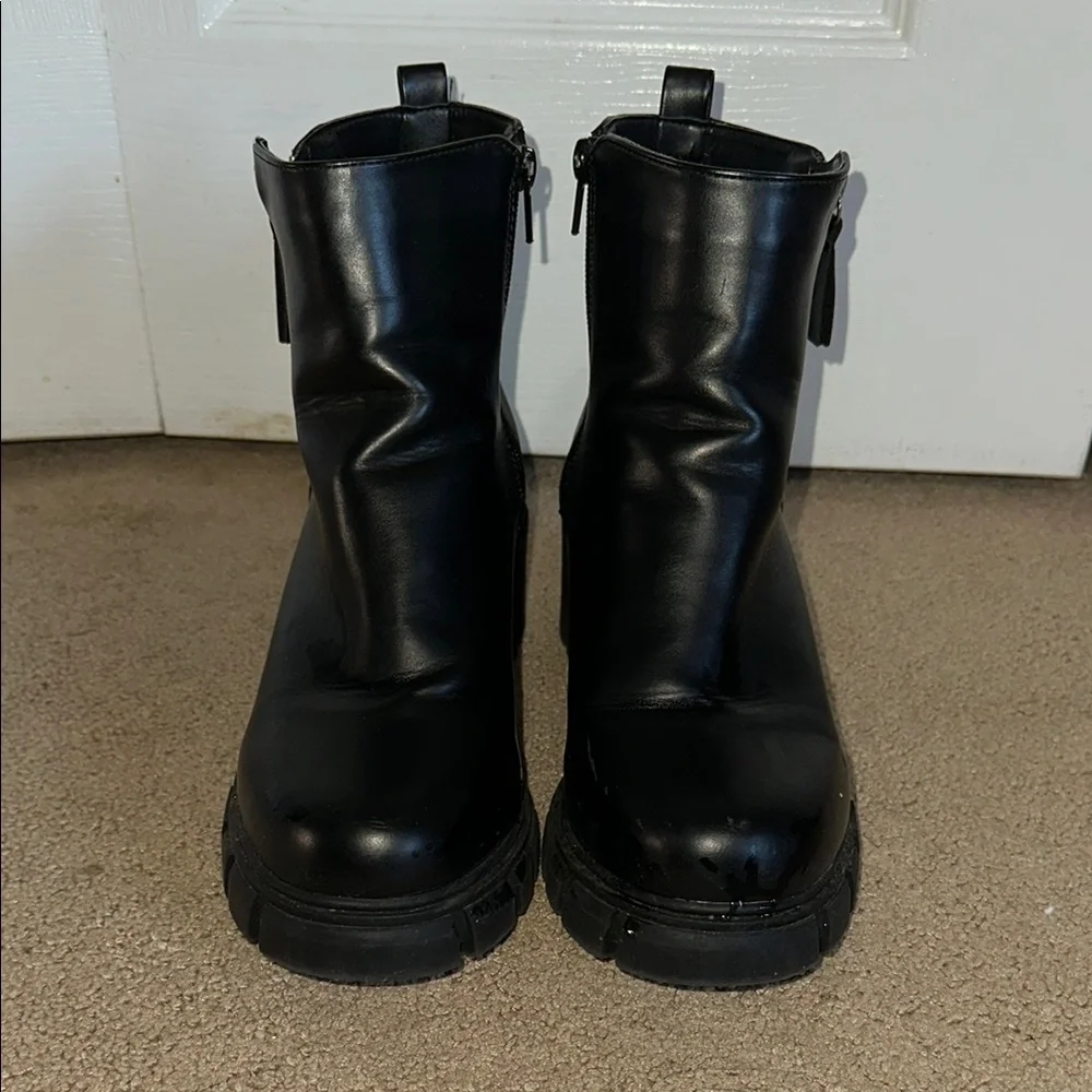 Madden Girl Black Ankle Boots - Picture 2 of 5